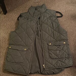 Quinn Olive Quilted Vest